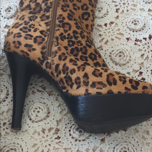 PENNY & KENNY LEOPARD FAUX PONY HAIR BOOTIES 6.5 - Picture 5 of 9